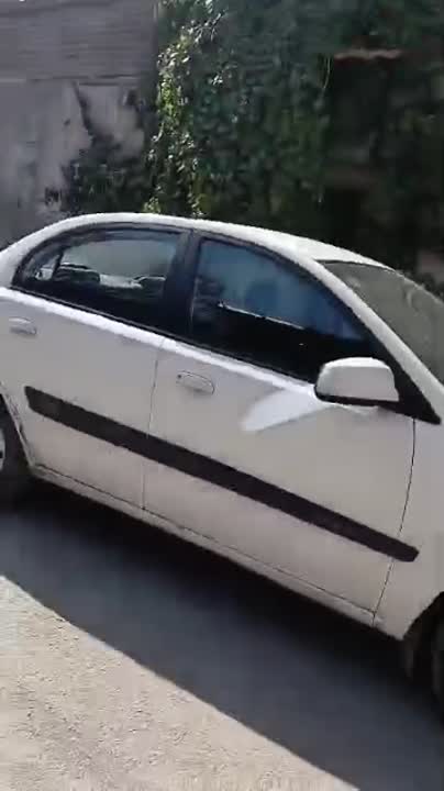 بناء مؤلف من طابقين كل طابق ١٠٠ متر مربع