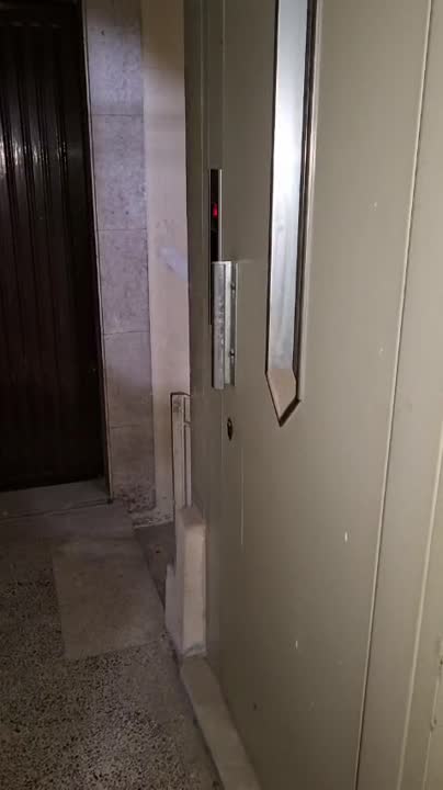 للبيع بيت بمحطة بغداد خلف مول اليمن ٤ و صالون ٣ اتجاهات