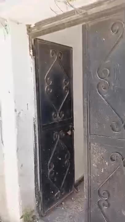 بيت حر للبيع 