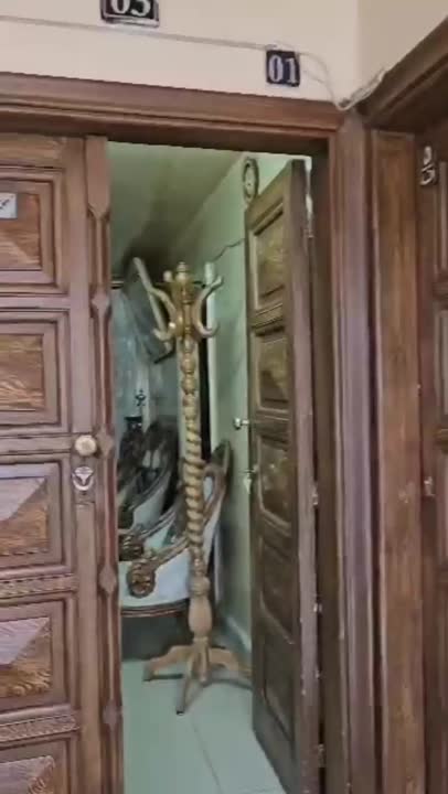 منزل للبيع في دمشق - 5 غرف وشقتين بمساحة 240م²