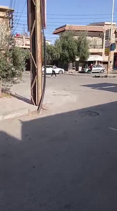 للبيع محل تجاري اشرفية صحنايا موقف الطيارة ساحة البلد 