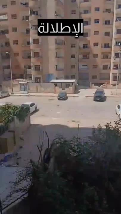 للبيع شقة في المروحيات 100m² غرفتين وصالون طابق اوضي 