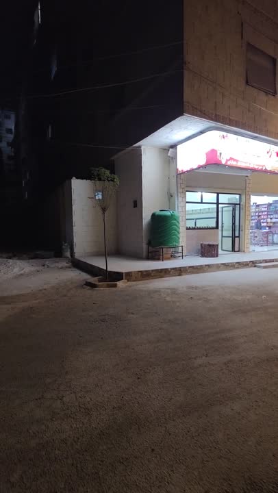للبيع سوبر ماركت مع جميع محتوياته 