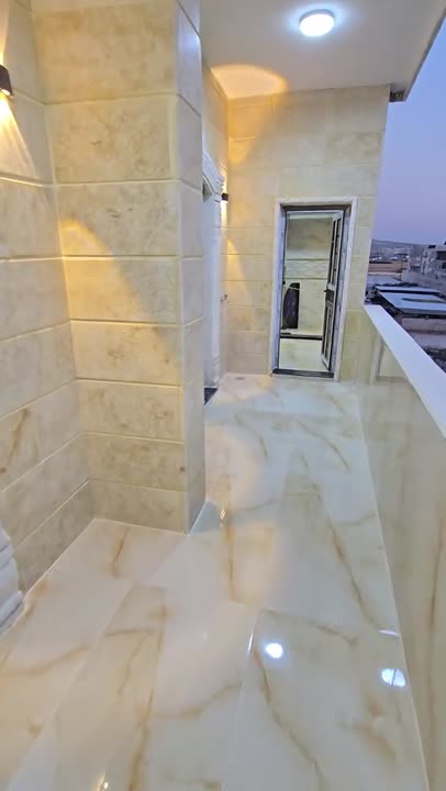 للبيع شقة بالدانا طابق3 تلت غرف ومنافع 