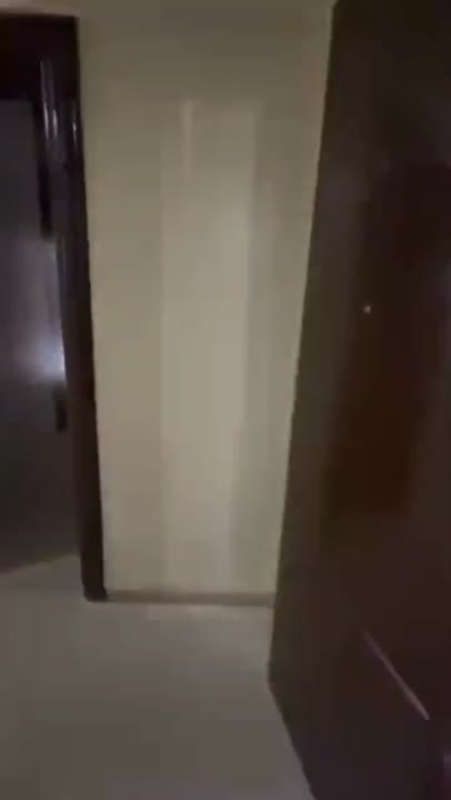 شقة سكنية للإيجار في شارع النيل - 5 غرف وحديقة