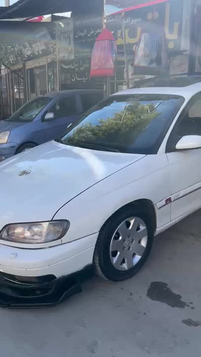 أوبل أوميغا 1996 للبيع في التل بسعر 5500$