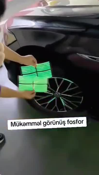 لصاقات السحرية لجنط السيارة