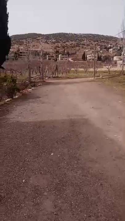 منزل 130م² للبيع بالزبداني مع 3 دونم أرض مشجر