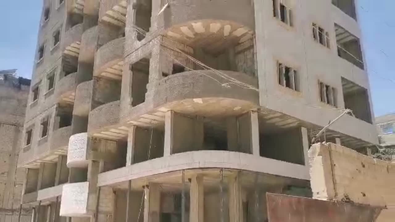 شقة للبيع في عين ترما ريف دمشق- 90 م² على العضم، طابق 4