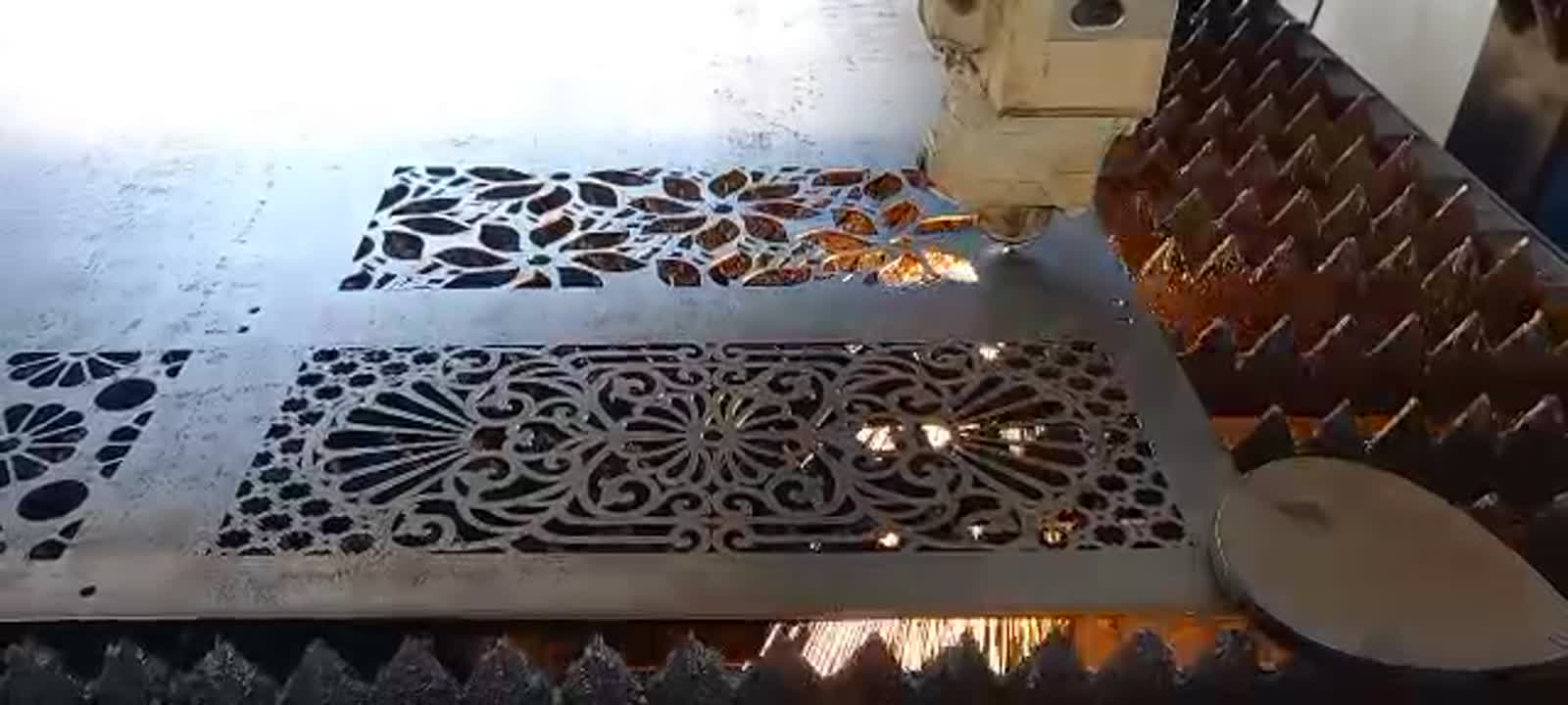 قص ليزر وصاج في دمشق | اليوسف وشركاه - جديد بدءًا من 35$