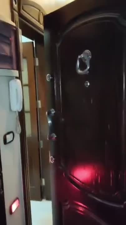 منزل ٤وصالون فيلات من طرف سليمانية طابق تاني زاويه مع لعفش