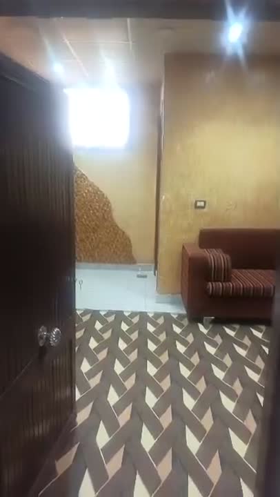 للبيع بناء ثلاث طوابق في حسينية بسعر 130 ألف دولار