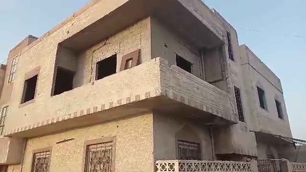 للبيع بيت عربي في معضمية الشام مؤلف من طابقين+محل 