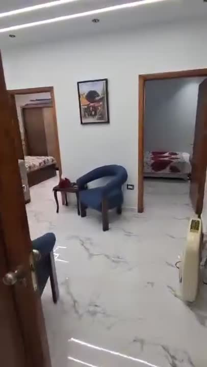 شقة للبيع في الهامة طريق بيروت 3 غرف نوم على الشارع العام