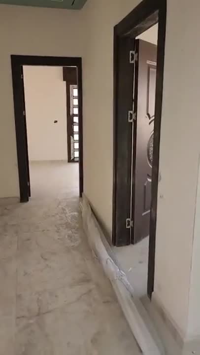 للبيع شقق سكنية حريتان شارع بغداد  تبعد عن الشارع العام 250 م  