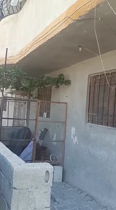 شقة للبيع في جرابلس 3 غرف وصالة مقابل سوق الهال