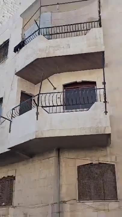 للبيع منزل جانب دوار المتنبي