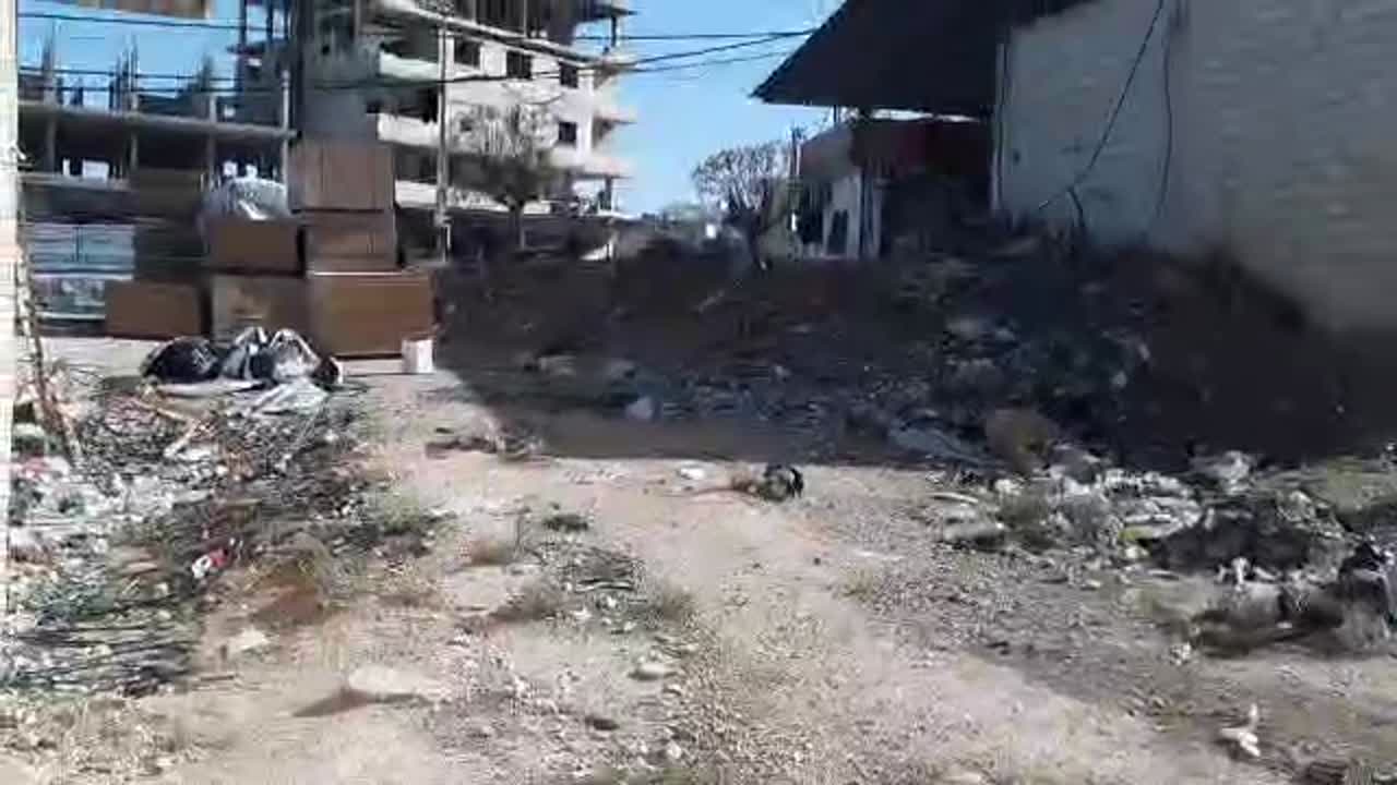 للبيع قبو بمساحة ٤٠٠ متر ارتفاع سقف ٥ امتار رالكسوة دوار الدير علي 