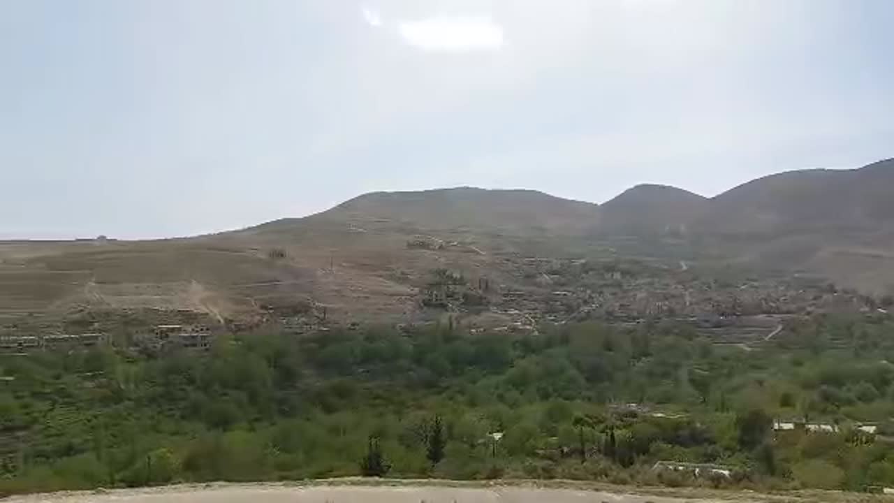 للبيع مزرعه ريف دمشق الزبداني كفير الزيت إطلالة مقام هابيل موقع مميز 