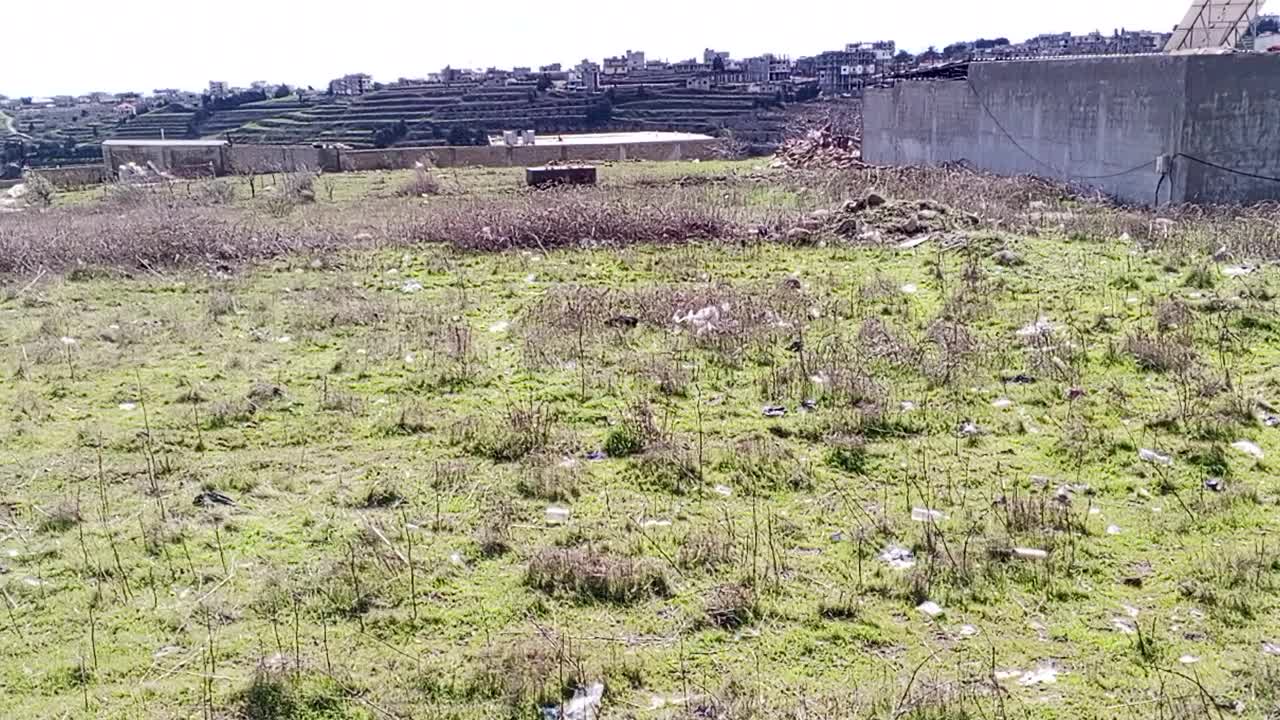 أرض طابو للبيع في شين بحمص بمساحة دونم وإطلالة سياحية