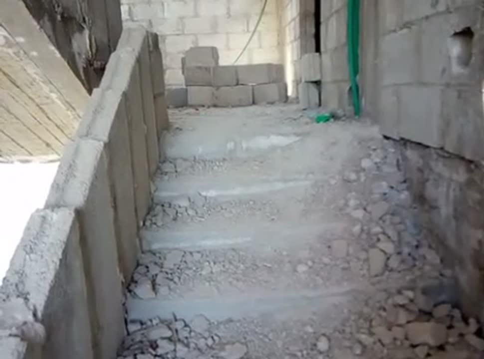 للبيع شقة على عضم طابو أخضر عقار زملكا ١٦٠ متر مع السطح 