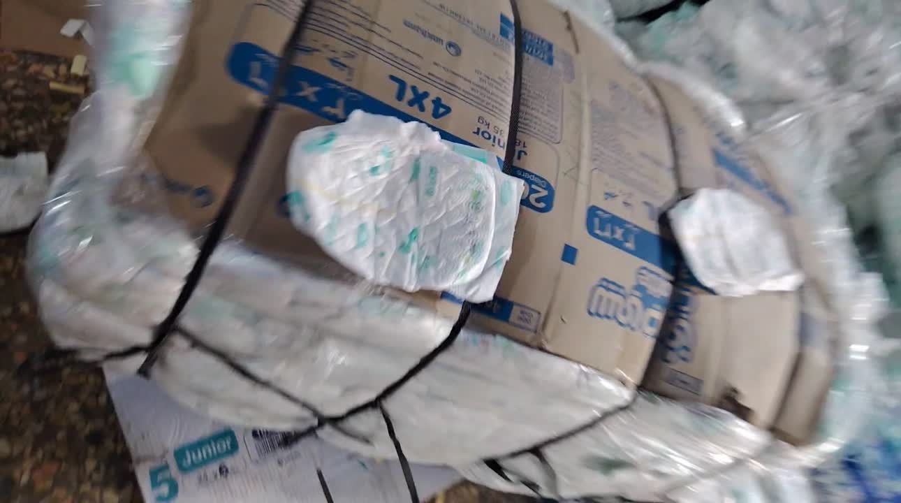 مطلوب وكلاء لبعض المحافظات  للتواصل ب 00352681143952 