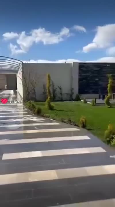 للبيع مزرعة على طريق المطار الجسر الرابع 